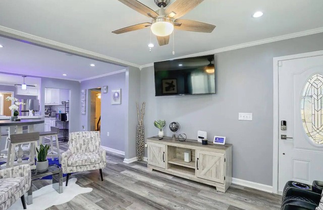 Rustic Modern Home w/Luxurious Gazebo