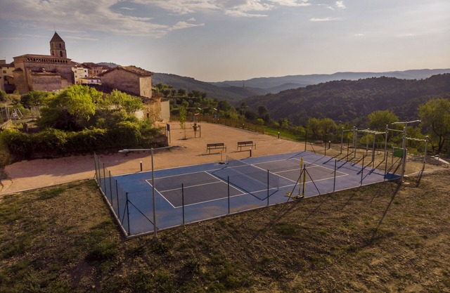 Rustic Retreat in Spanish Pyrenees: Wine, Nature & Adventure.