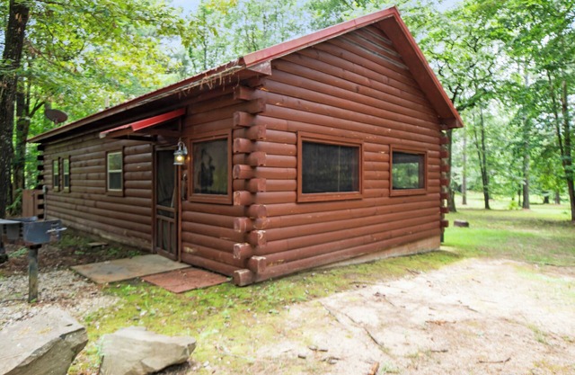 Rustic Romance Cabin at Remember When Cabins