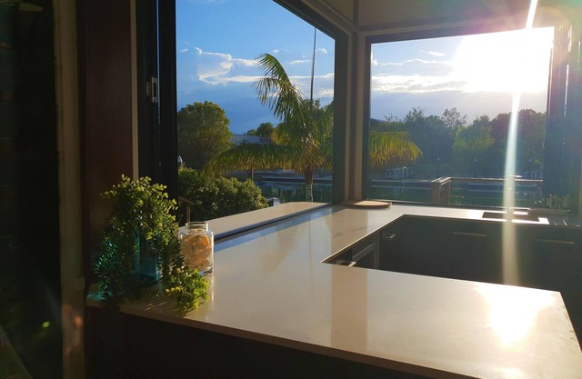 Ryan's Holiday Beach House - your Island Waterfront Escape