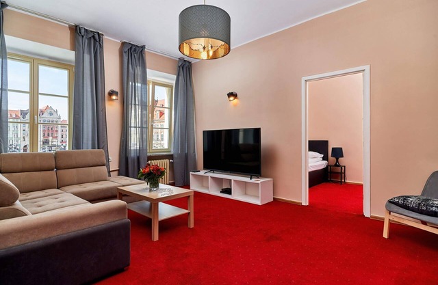 Rynek 56/57 | Large Apartment | On Wrocław Market