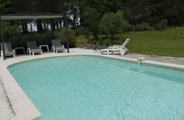 Séjour Lamaurenie Avec Piscine Dans Parc de 9 Hectares