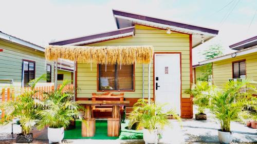 S&E-1 Tiny Guest House - Olango Island
