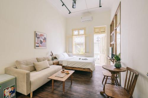 S-Hub Vibe in the Heart of Hanoi-Big Balcony for Group-Coffee Shop