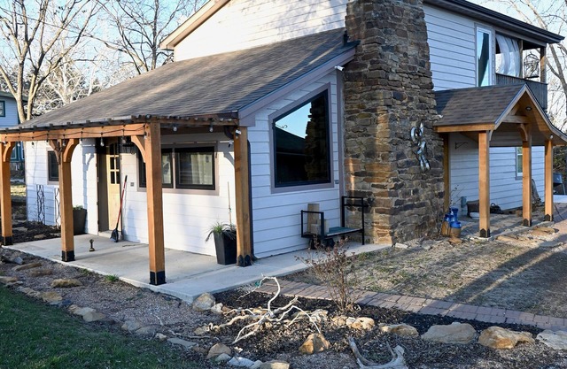 Safari-Theme Lodge w/Hot Tub at Fall River Lake for Family, Hunting or Fishing!