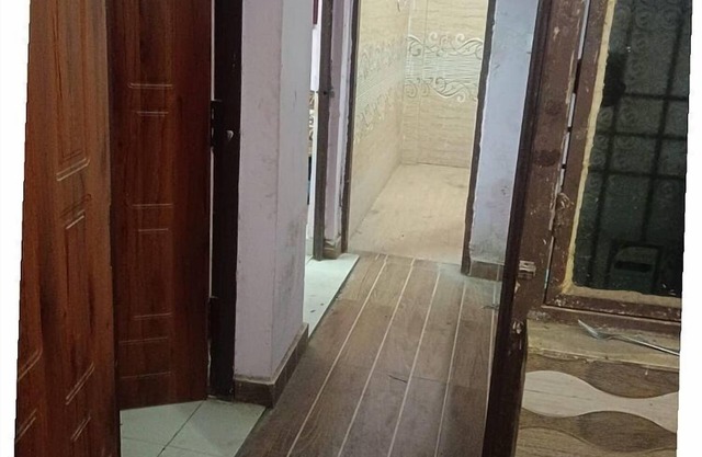 Safe rooms within500meter from ganga river ,near to sector 23,24,25- arail Ghat
