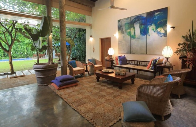 Saffron and Blue - 4 Bedroom beachside villa