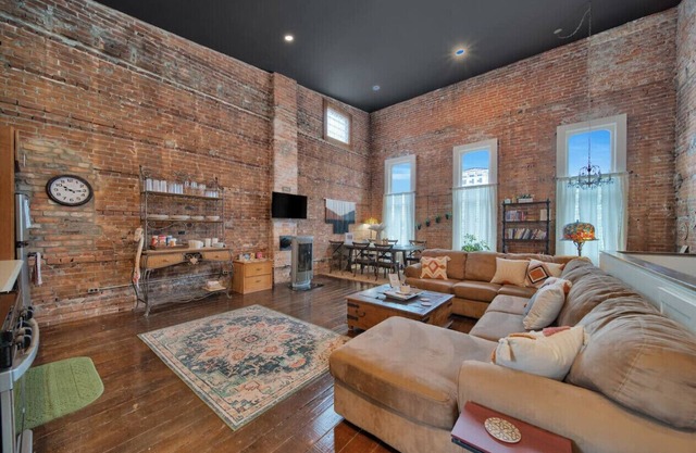 Sage&Wildflowers Loft, DT Lex