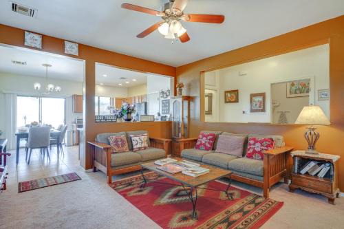 Sahuarita Retreat with Grill about 24 Mi to Tucson!