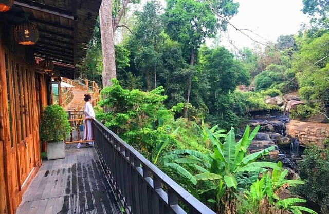 Sainamtok Resort