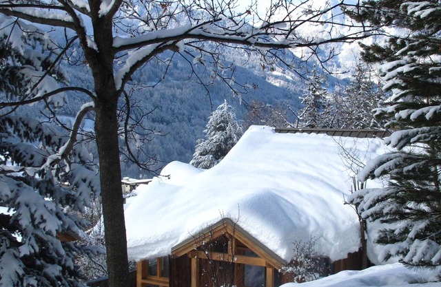 Saint Chaffrey: House with character ideally located