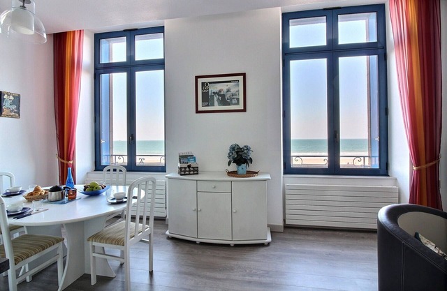 Saint Malo fully renovated flat - amazing sea view