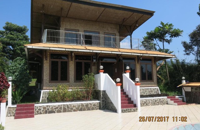 Salak Sunrise Homestead