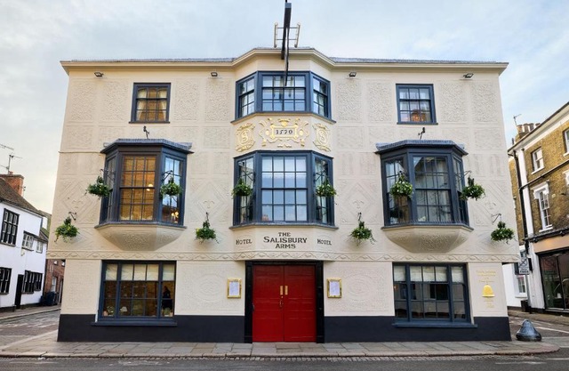 Salisbury Arms Hotel