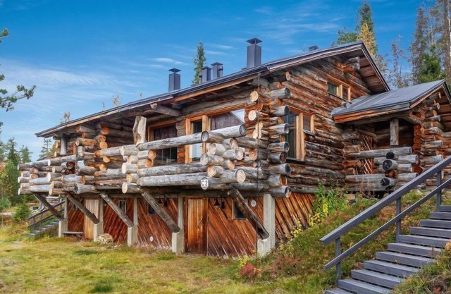 Sallanhelmi C2 by Interhome