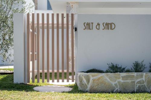 Salt & Sand