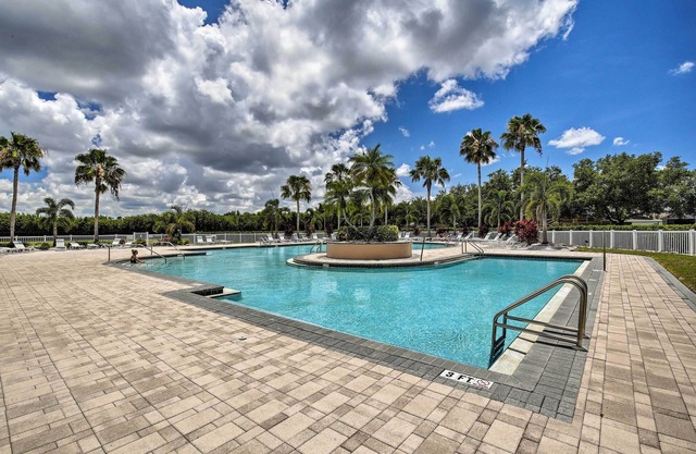 Saltwater Pool, Spa & Lanai: Bradenton Home