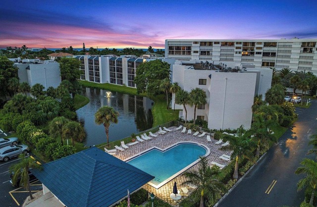 Saltwater Sanctuary Coastal Retreat Steps to Shore