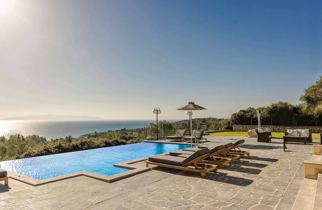 Saluto - Five Bedroom Villa, Sleeps 10