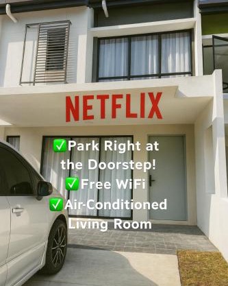 SAMPOISGT VILLA HOMESTAY - Near Bangi Avenue, BACC, UKM, GMI, EVO, Bangi Gateway, KIPMall