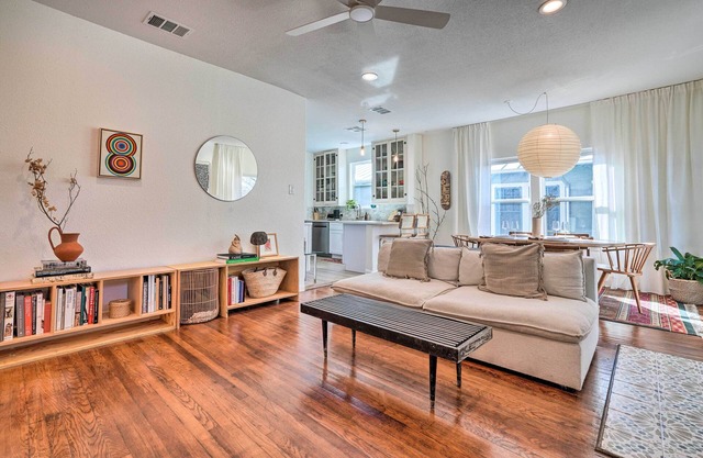 San Antonio Vacation Rental 3 Mi to Downtown!