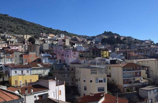 San Basilio 21 - Three Bedroom House, Sleeps 8