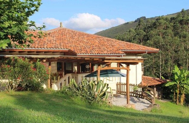 San Cipriano, Lovely Cottage with Nice Views in Beautiful Surroundings.