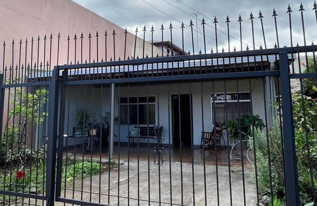San Ramon Downtown, Casa Galé