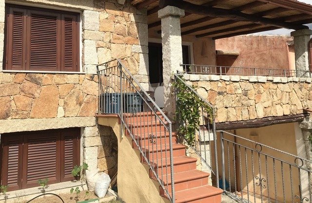 San Teodoro: three-room apartment with garden