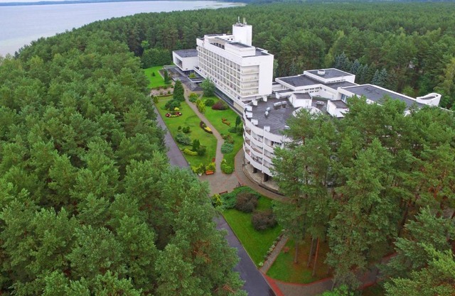 Sanatorii Sosny at Naroch Lake