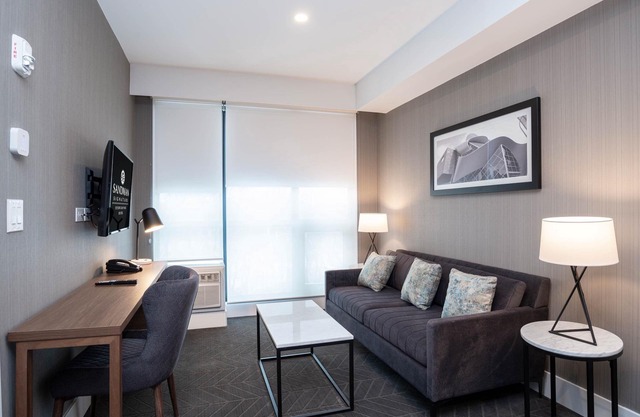 Sandman Signature Sherwood Park Hotel