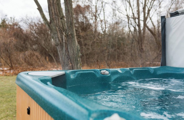 Sandpiper House | West Lake | 4 Bedrooms | Hot Tub