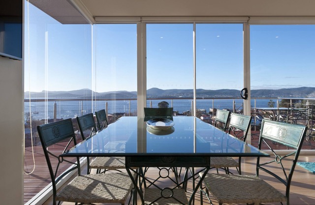 Sandy Bay Sensation