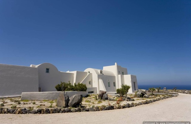 Santorini luxury villa rent