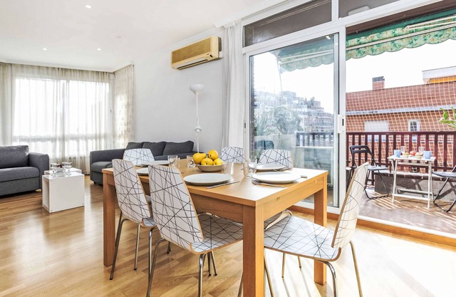 Sants-Les Corts Galileu by Interhome