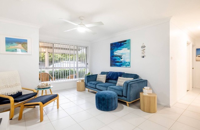 Sapphire Sands, 1/52 Boulder Bay Rd - air con, Wi-Fi, Cot & Highchair