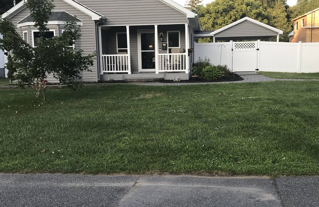 Saratoga Ranch Close To Broadway Track And Casino Handicap accessible