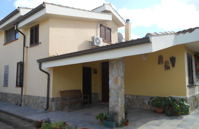Sardinia apartment with garden hinterland of Cagliari CIN.IT092011C2000Q1814