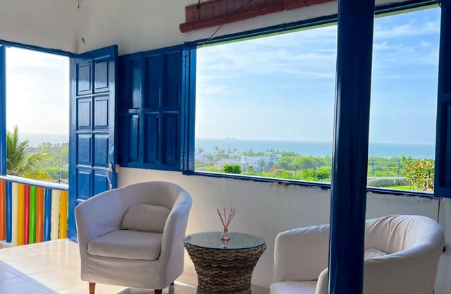 Saty connected while travelling, Glamping with WIFI next to the Caribbean Ocean