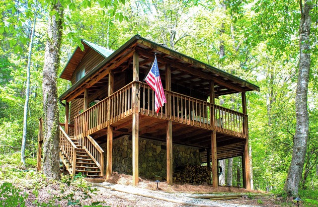 Sautee Nacoochee Mtn Paradise w/Spacious Deck!