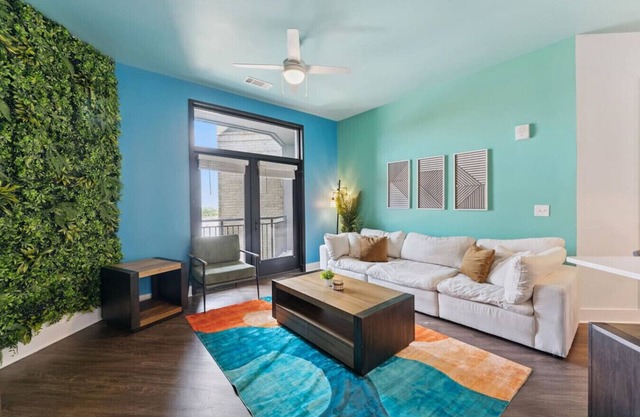 Savannah Gem | 2BR Apt Stay w/Pool & River Views