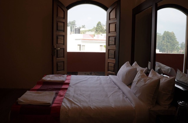 Scarlet Villa 5BHK Unique Private Homestay Villa