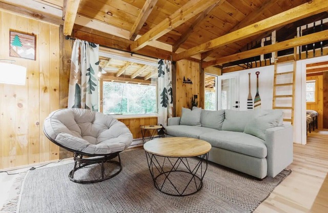 Scenic Adirondack Cabin w/Hot Tub - River Bend