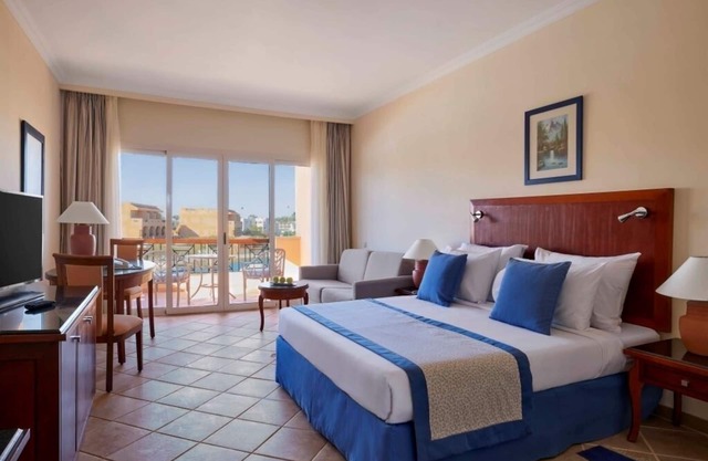 Scenic All-Inclusive Escape l 3 Pool-view Rooms + Spa, Courts & Kids Club Fun