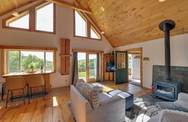 Scenic Catskills Cabin Rental w/Hot Tub & Views!