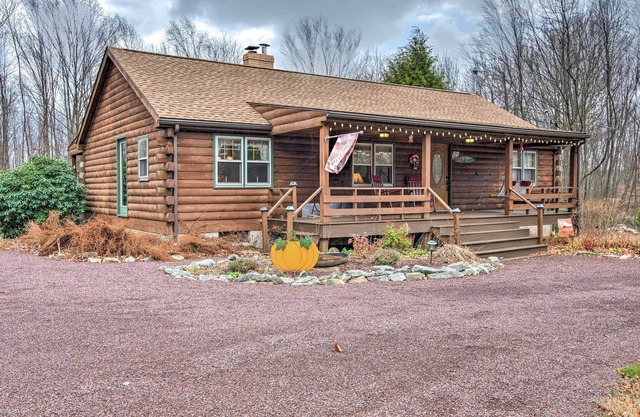 Scenic Dushore Escape w/ Fire Pit + Grill!