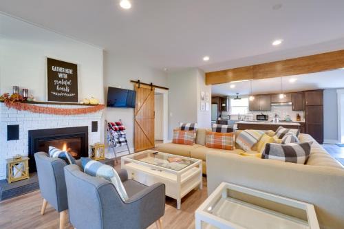 Scenic Home on 20-Acre Farm Families Welcome