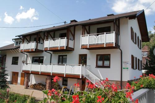Schönes Doppelzimmer mit separater Wohn-Küche im nördlichen Nationalpark Schwarzwald