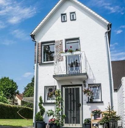 Schönes Haus mit großem Garten