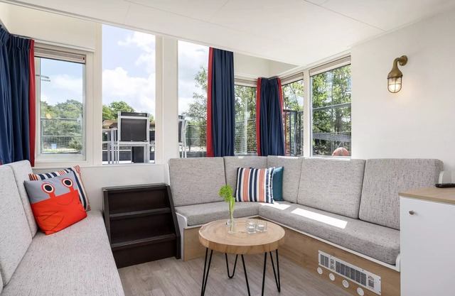 Schwimmendes Haus für 4 Personen